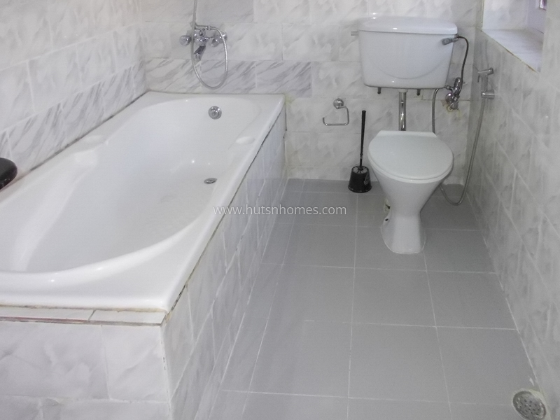 4 BHK Flat For Rent in Sundar Nagar