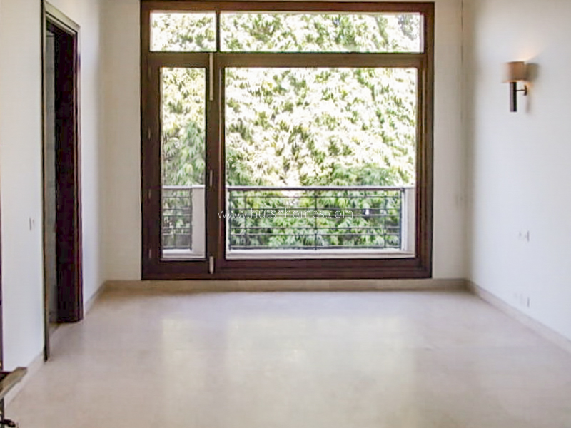 4 BHK Flat For Rent in Shanti Niketan