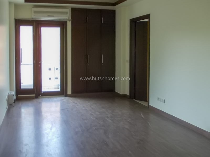 3 BHK Flat For Rent in Golf Links