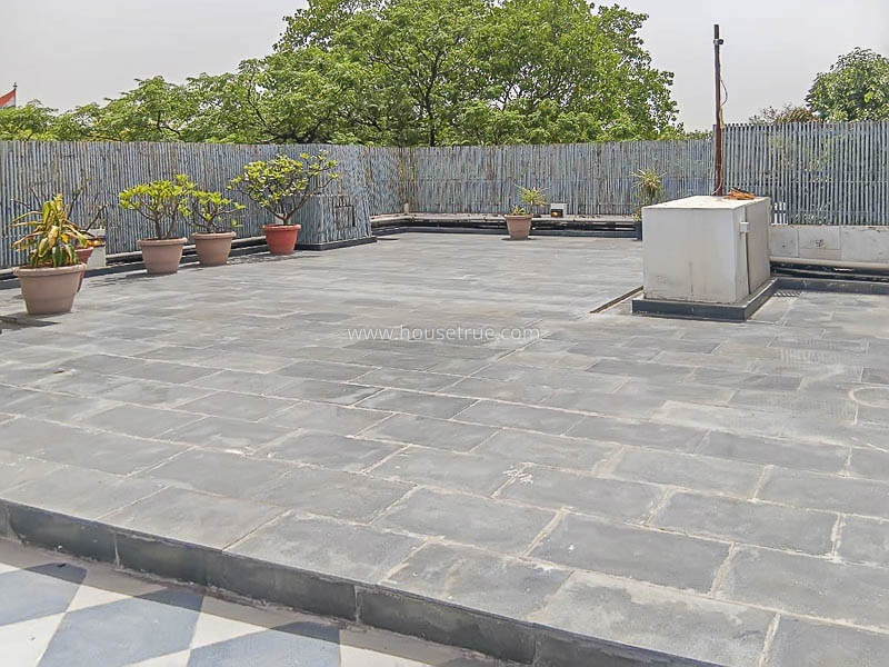 2 BHK Flat For Rent in Golf Links