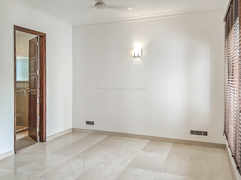 2 BHK Flat For Rent in Golf Links