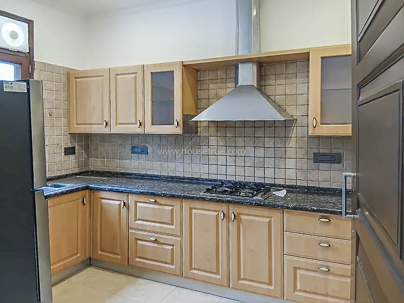 2 BHK Flat For Rent in Golf Links