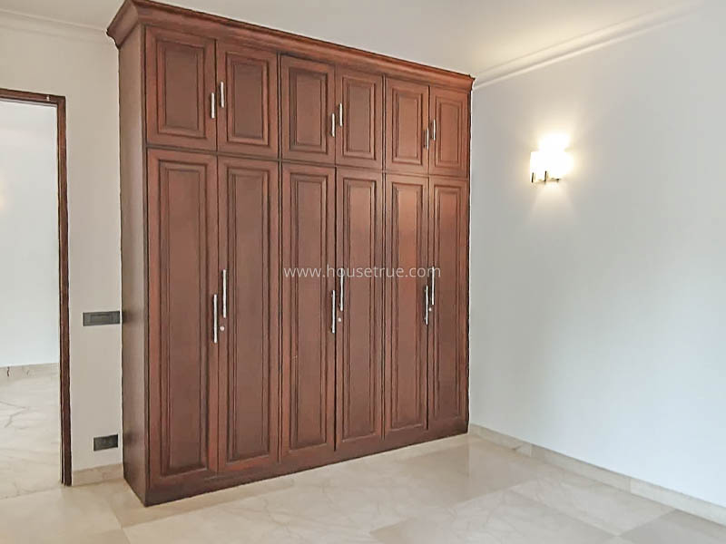 2 BHK Flat For Rent in Golf Links