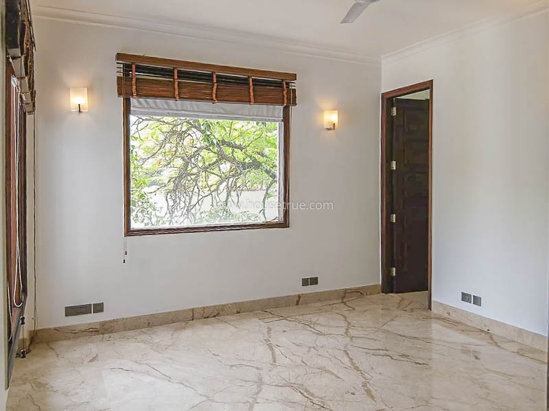2 BHK Flat For Rent in Golf Links