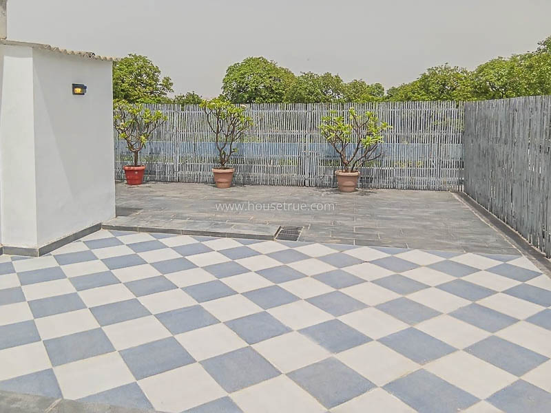 2 BHK Flat For Rent in Golf Links