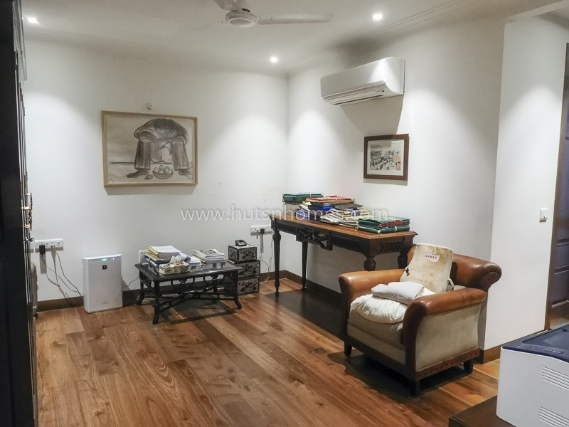 3 BHK Builder Floor For Rent in Jor Bagh