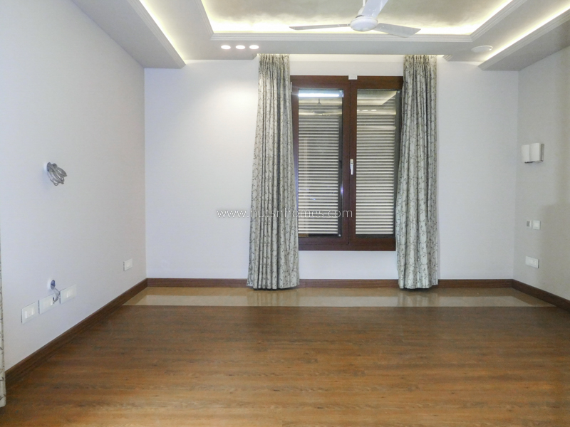 4 BHK Flat For Rent in Shanti Niketan