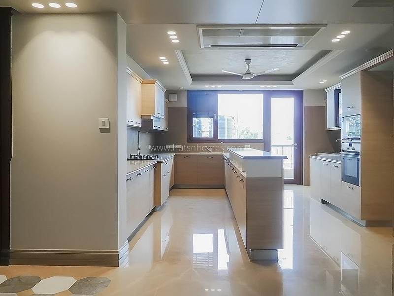 4 BHK Flat For Rent in Shanti Niketan