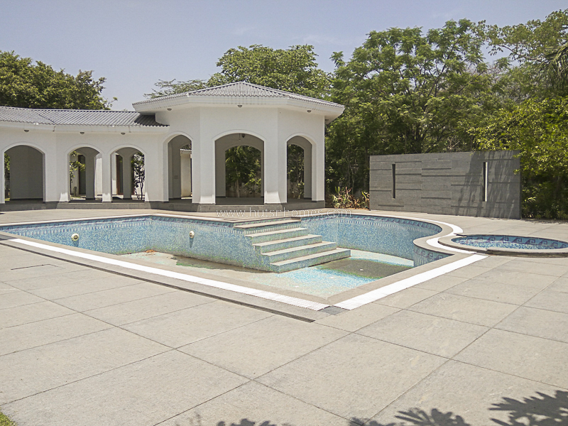 5 BHK Farm House For Rent in Dlf Chattarpur Farms