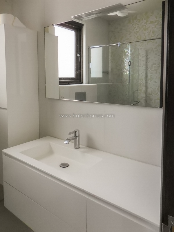 3 BHK Flat For Rent in Chanakyapuri