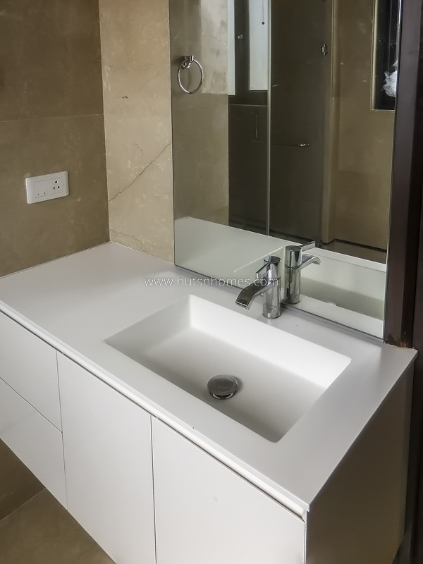 3 BHK Flat For Rent in Chanakyapuri
