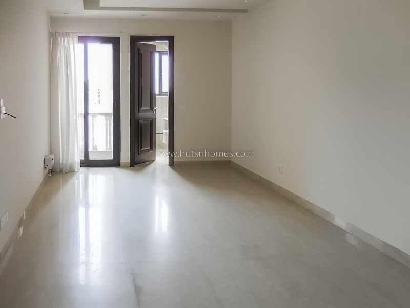 3 BHK Flat For Rent in Chanakyapuri