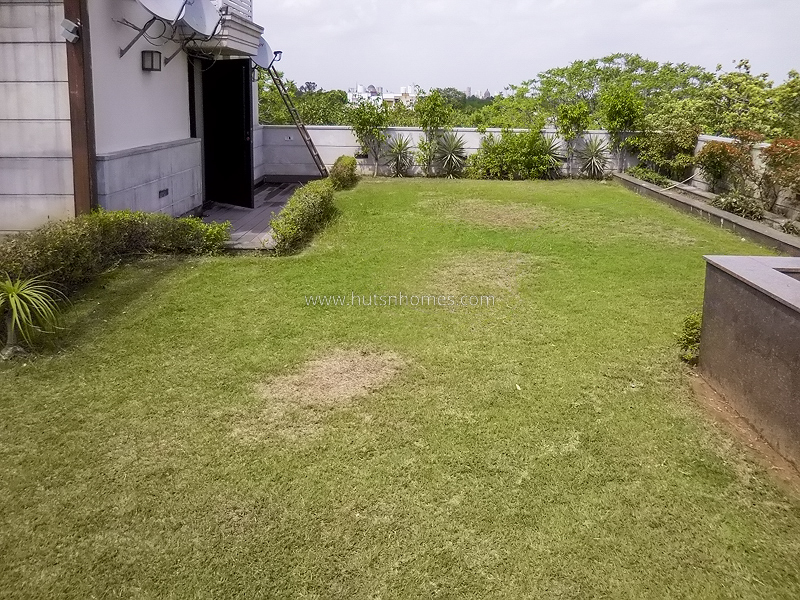 3 BHK Flat For Rent in Chanakyapuri