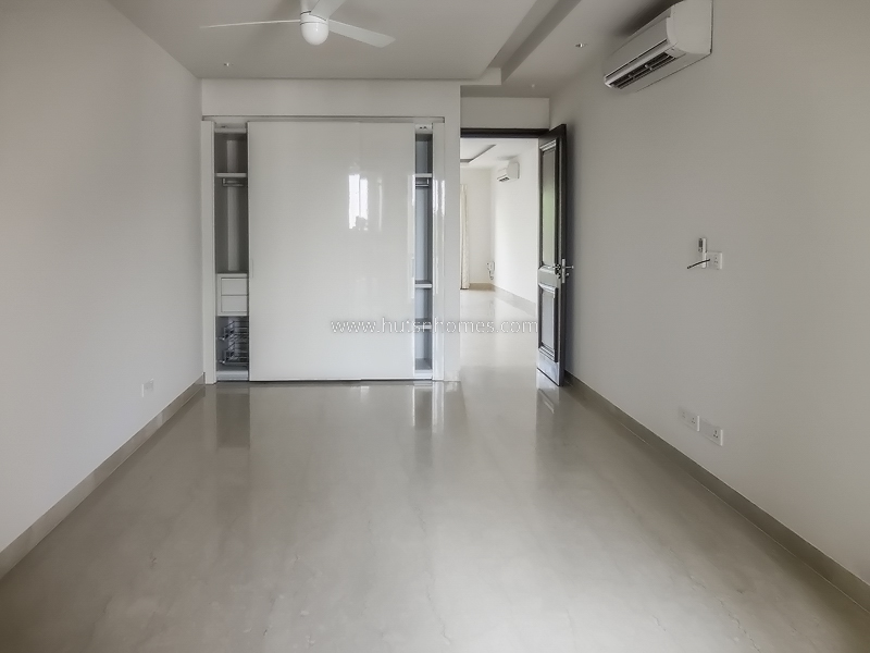 3 BHK Flat For Rent in Chanakyapuri