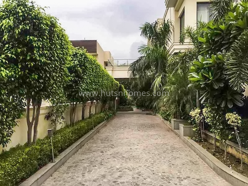 5 BHK Farm House For Rent in Chattarpur