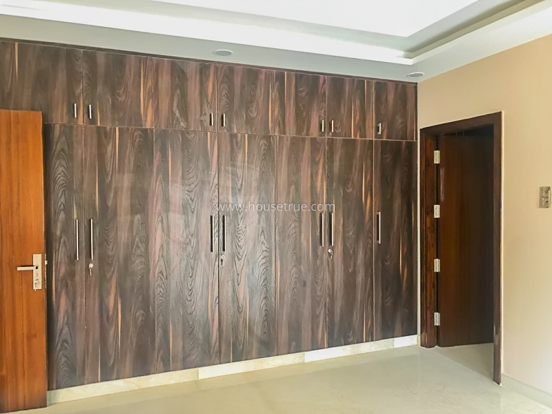 4 BHK Flat For Rent in Vasant Vihar