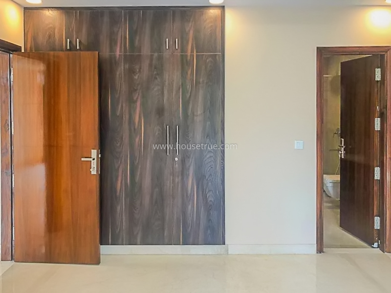 4 BHK Flat For Rent in Vasant Vihar