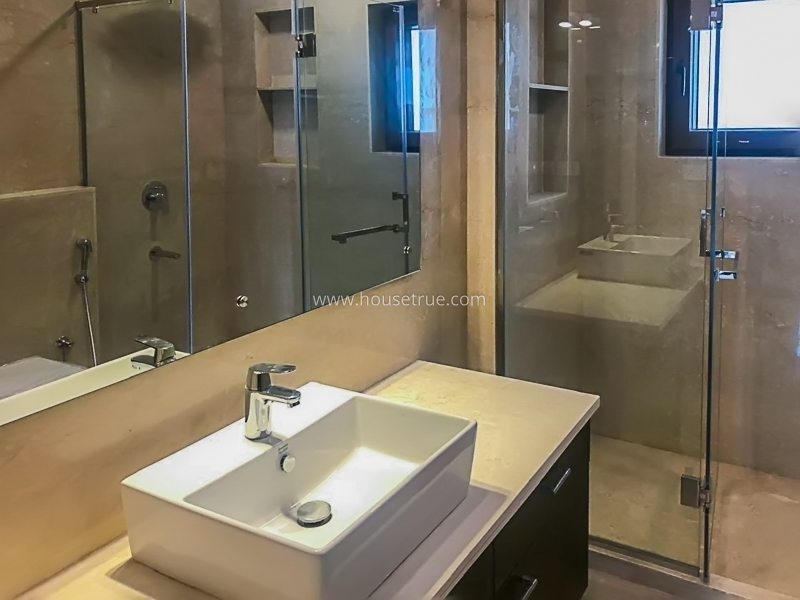 4 BHK Flat For Rent in Vasant Vihar