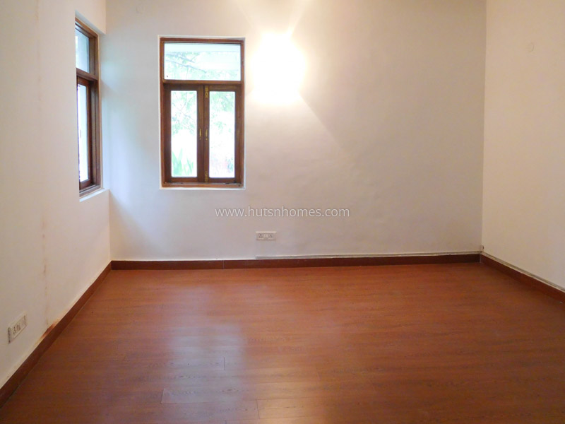 9 BHK House For Rent in Hailey Road