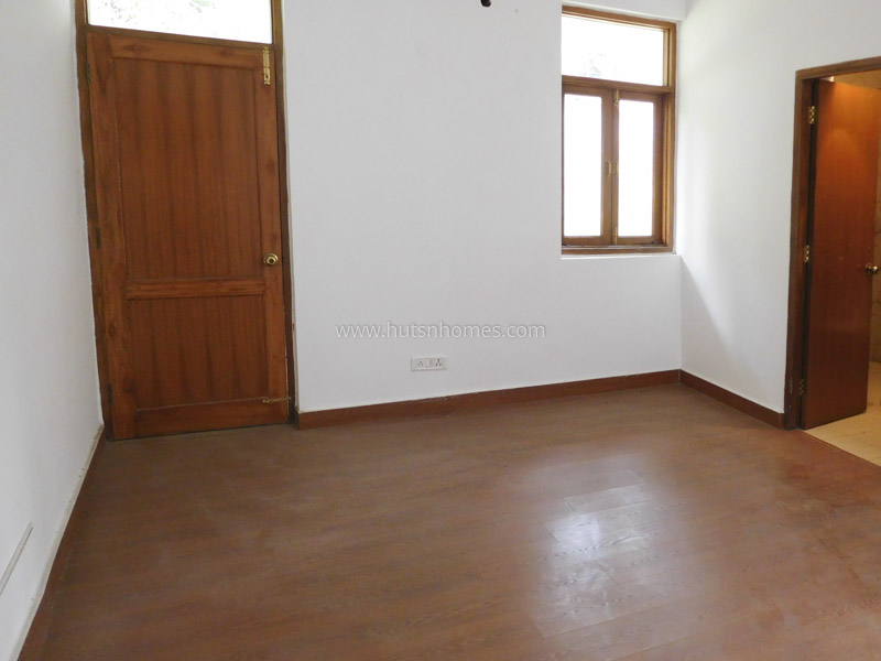 9 BHK House For Rent in Hailey Road