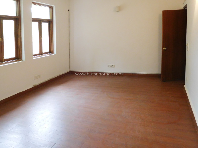 9 BHK House For Rent in Hailey Road