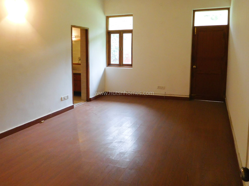 9 BHK House For Rent in Hailey Road