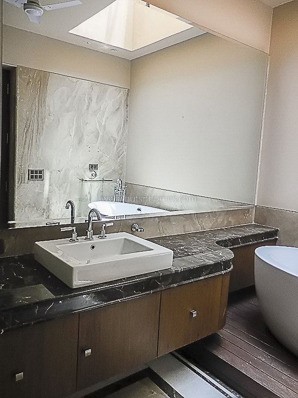 6 BHK House For Rent in Sundar Nagar