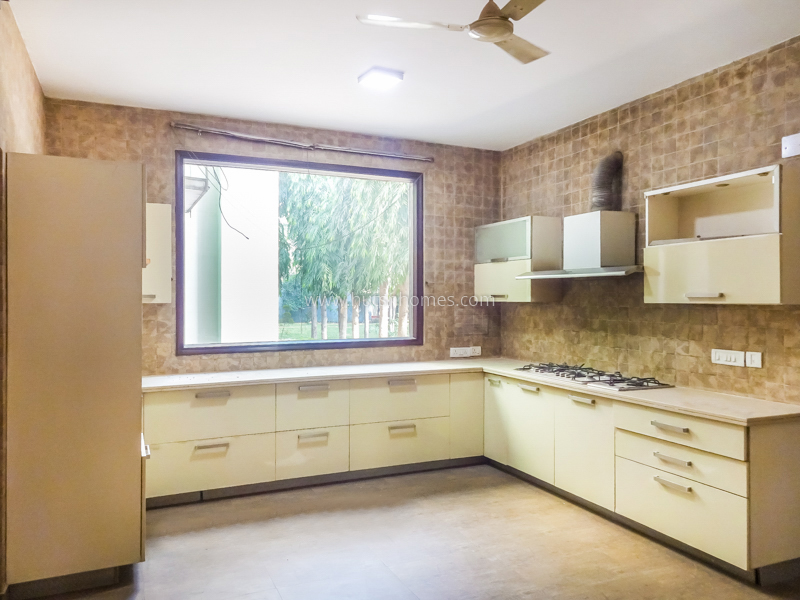 7 BHK Farm House For Rent in Dlf Chattarpur Farms