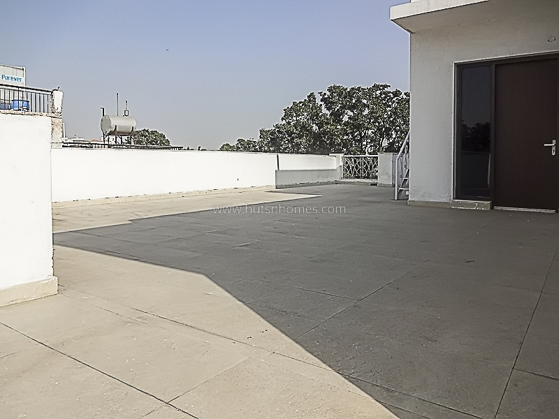 6 BHK Farm House For Rent in Vasant Kunj