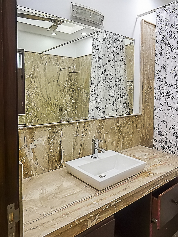 6 BHK Farm House For Rent in Vasant Kunj
