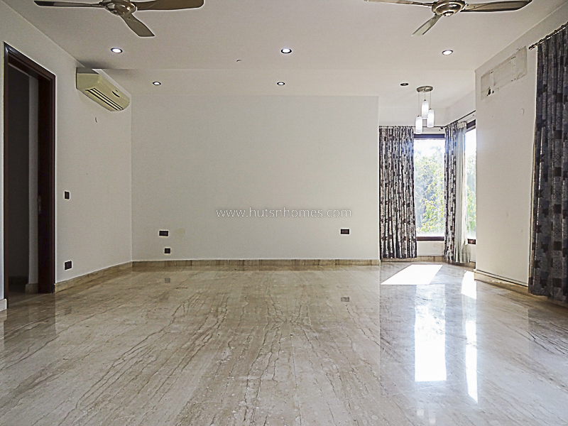 6 BHK Farm House For Rent in Vasant Kunj