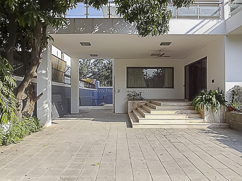 6 BHK Farm House For Rent in Vasant Kunj
