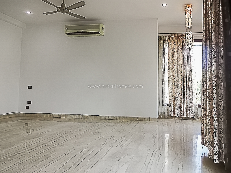 6 BHK Farm House For Rent in Vasant Kunj