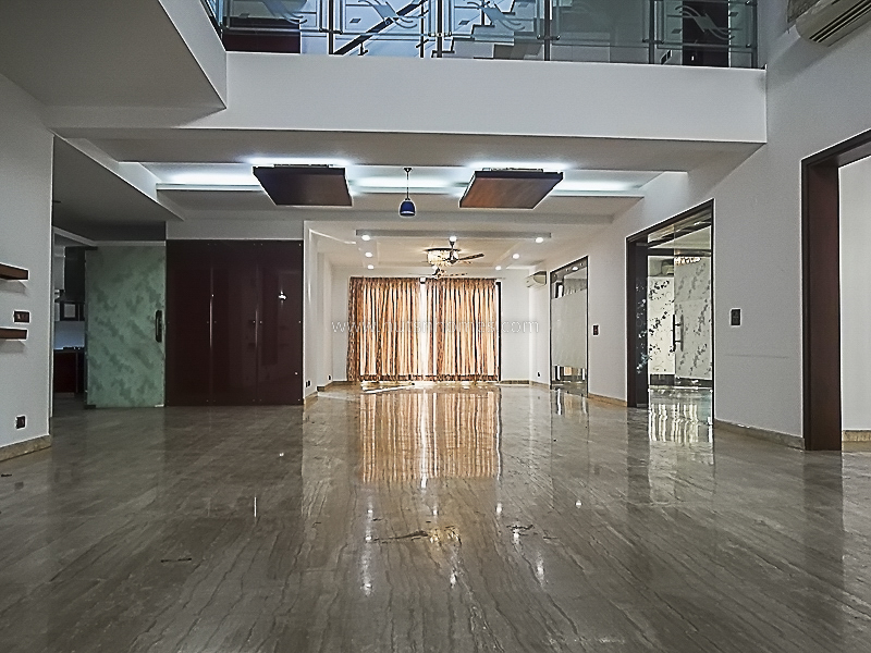 6 BHK Farm House For Rent in Vasant Kunj