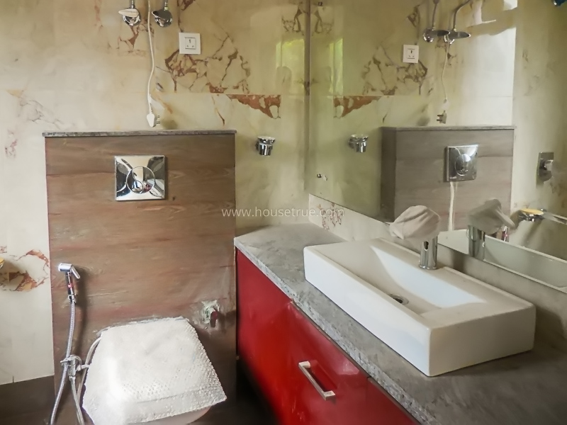 3 BHK Flat For Rent in Navjeevan Vihar