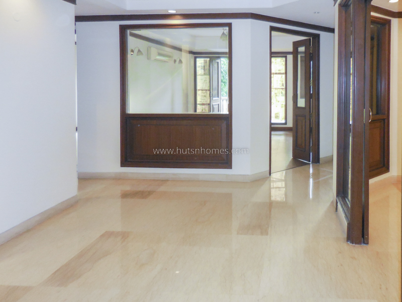 3 BHK Flat For Rent in Golf Links