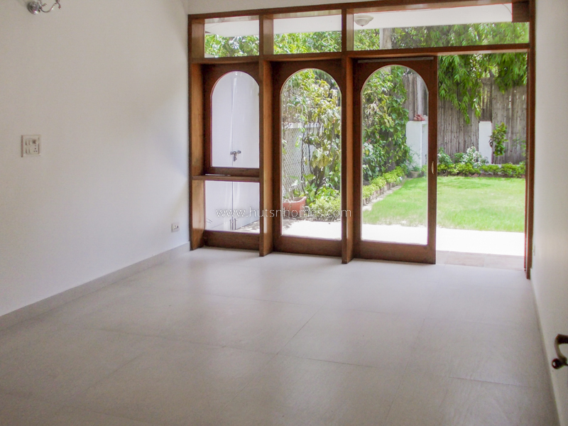 3 BHK Flat For Rent in 166