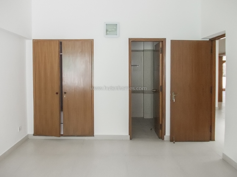 3 BHK Flat For Rent in 166