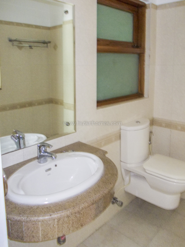 3 BHK Flat For Rent in 166