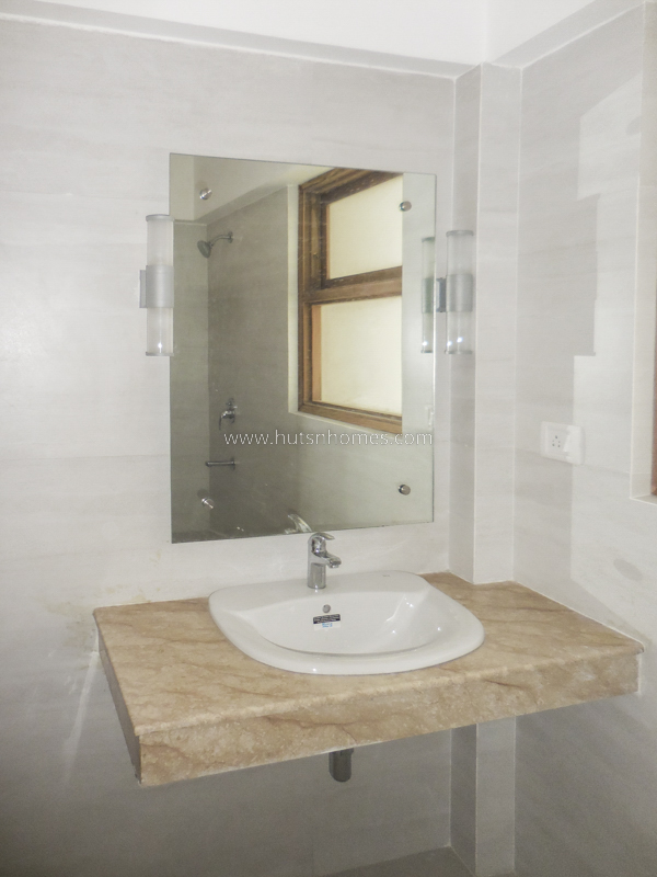 3 BHK Flat For Rent in Jor Bagh