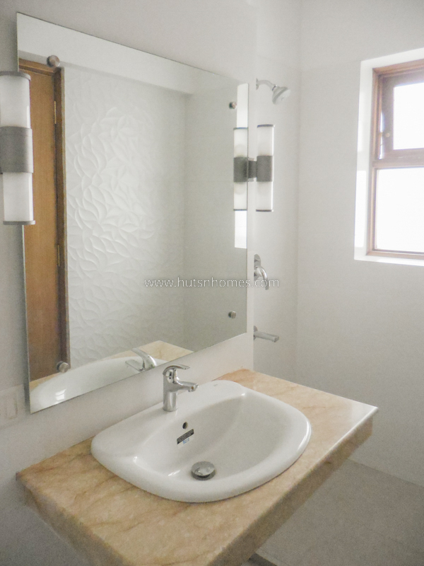 3 BHK Flat For Rent in Jor Bagh