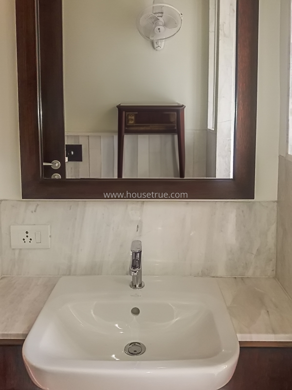 4 BHK Duplex For Rent in Vasant Vihar