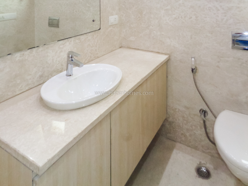4 BHK Flat For Rent in Vasant Vihar