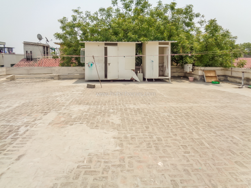 4 BHK Flat For Rent in Vasant Vihar