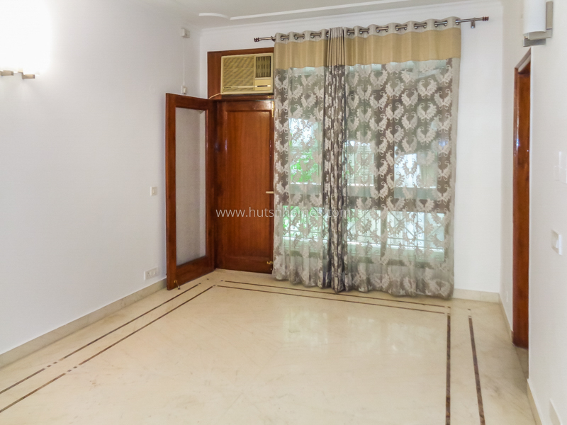 4 BHK Flat For Rent in Vasant Vihar