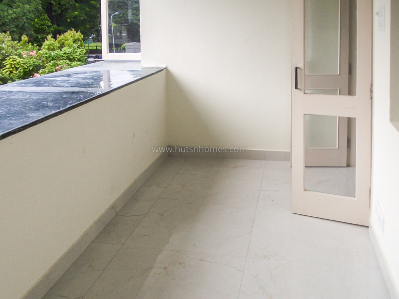 2 BHK Flat For Rent in Golf Links