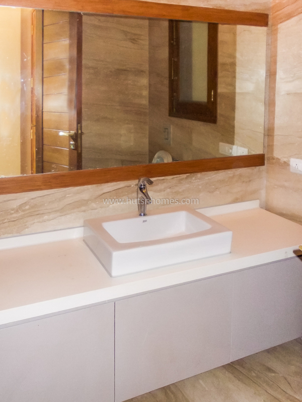 3 BHK Flat For Rent in Jor Bagh