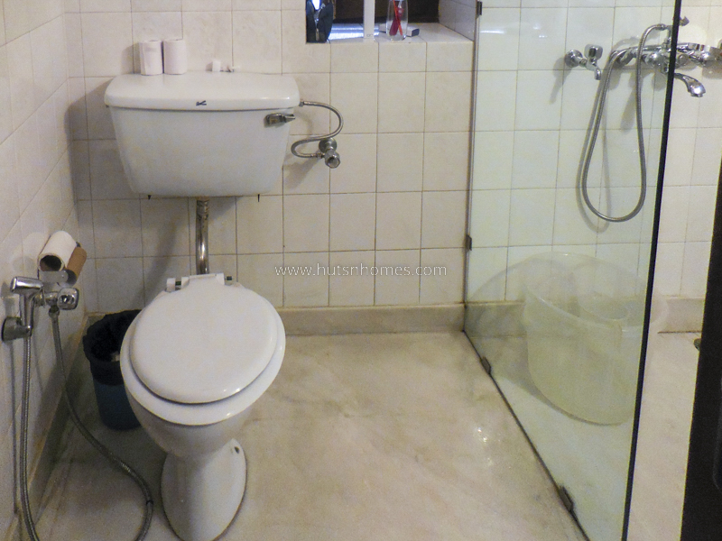 2 BHK Flat For Rent in Golf Links
