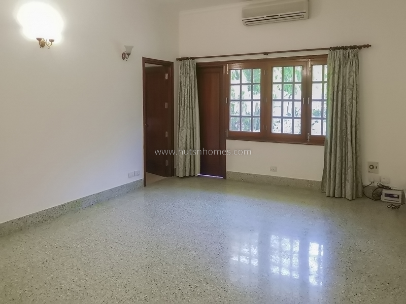 3 BHK Flat For Rent in Golf Links