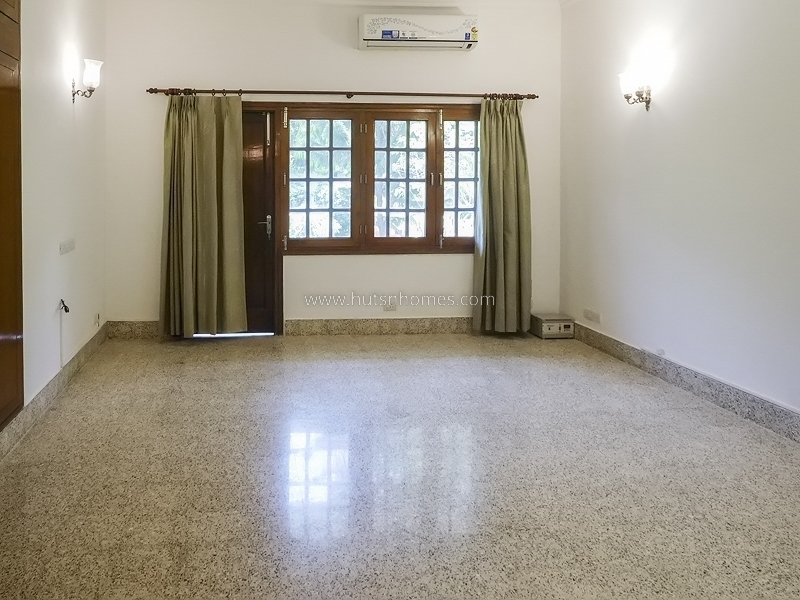 3 BHK Flat For Rent in Golf Links